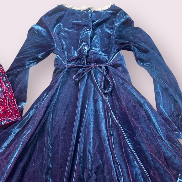 Set Of Two Vintage Toddler Velvet Dresses With Paisley Lace Ribbon Detail Size 5 - Picture 14 of 16